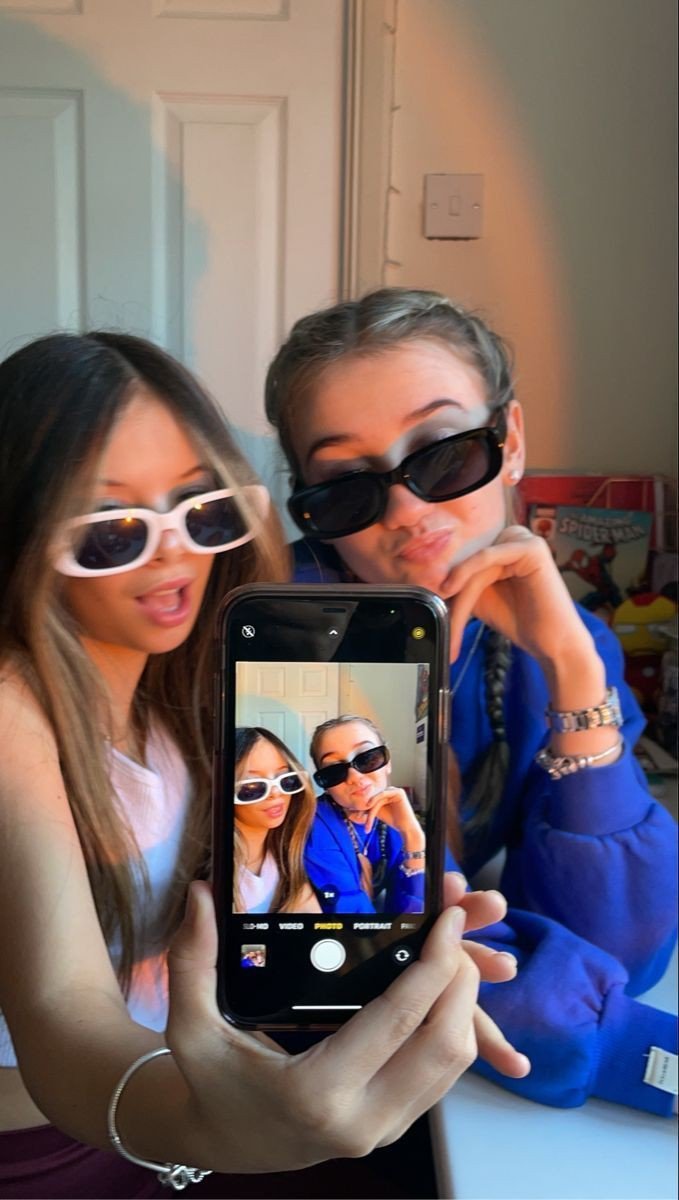 -friends-doll-pic-for-dp