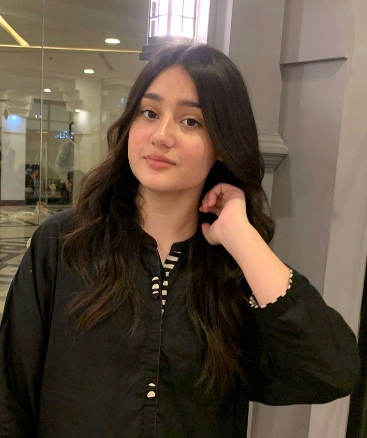 Charming-Profile-Pic-for-Girls