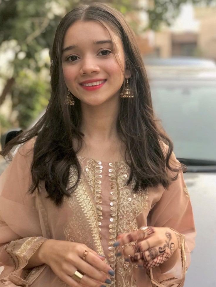 Hidden-Face-Girl-Photo