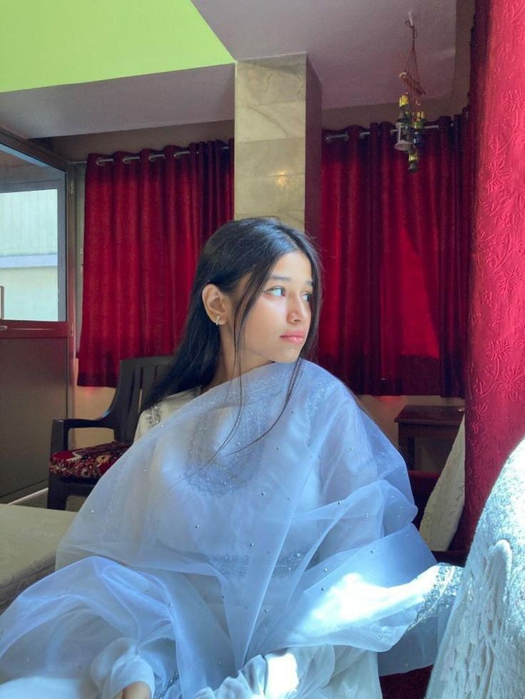 Instagram-Model-Girl-DP