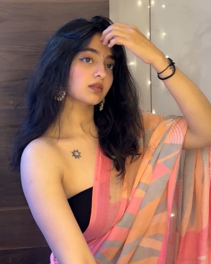 Trendy-Hijab-Girl-DP