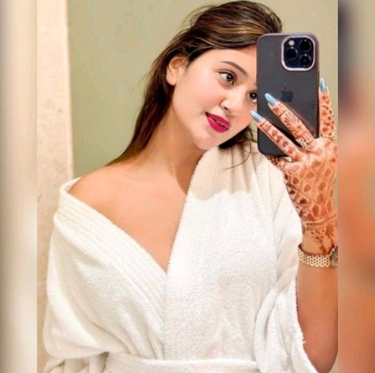 aesthetic-hijab-girl-hide-face-pic