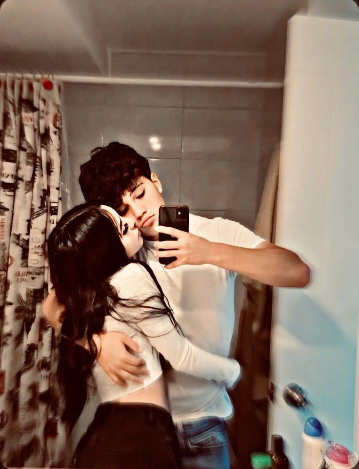 anime-couple-dp-for-instagram-aesthetic