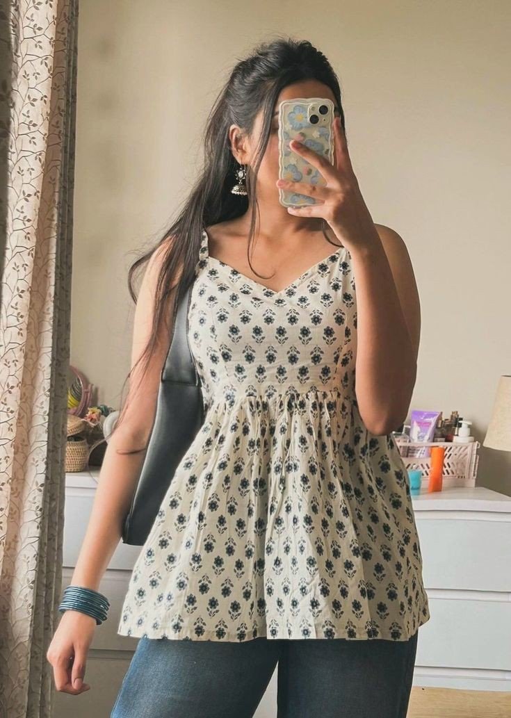 attractive-instagram-hidden-face-dp-for-girls