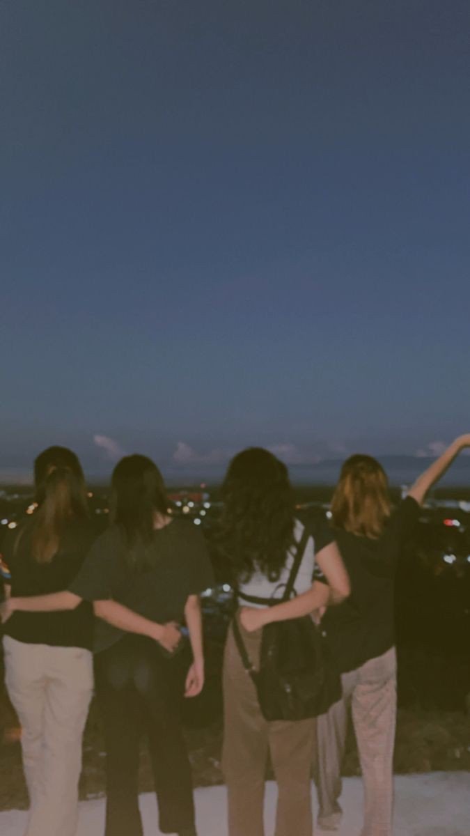 college-friends-group-dp-for-whatsapp