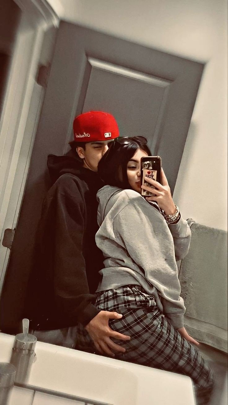 cute-couple-dp-cartoon-boy-and-girl-for-instagram