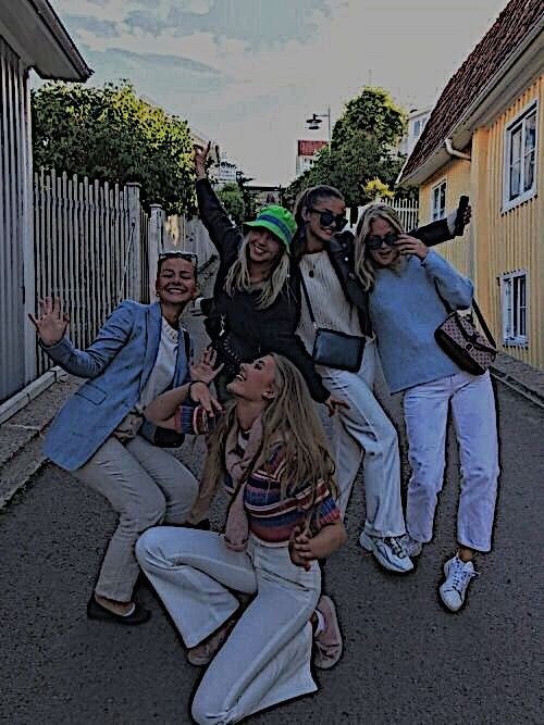 friends-dp-cartoon-boy-and-girl