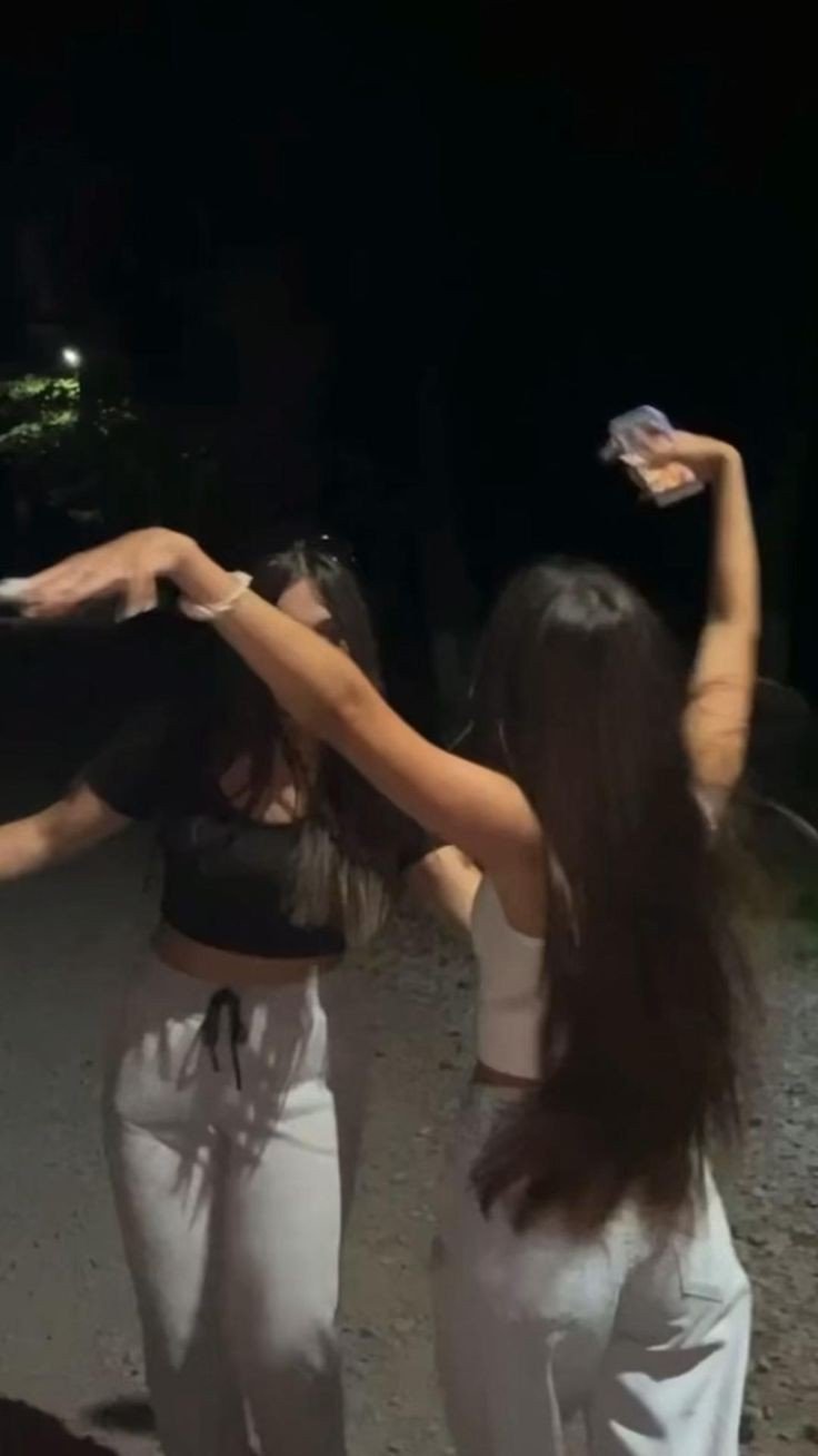 friends-group-dp-caption