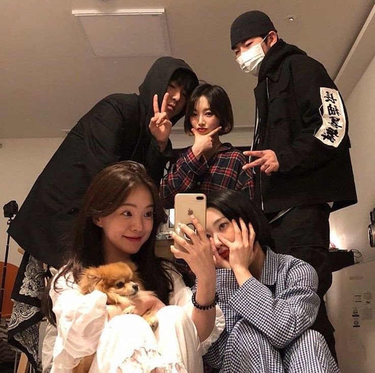 friends-group-dp-cartoon-for-whatsapp