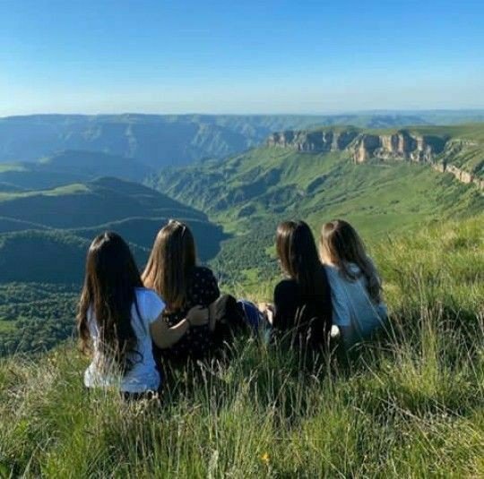 friends-group-dp-college