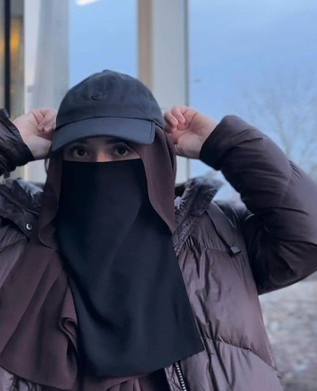 hijab-dp-black-and-white