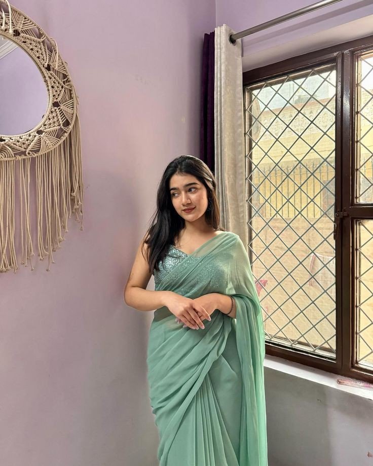 saree-girl-dp-for-instagram