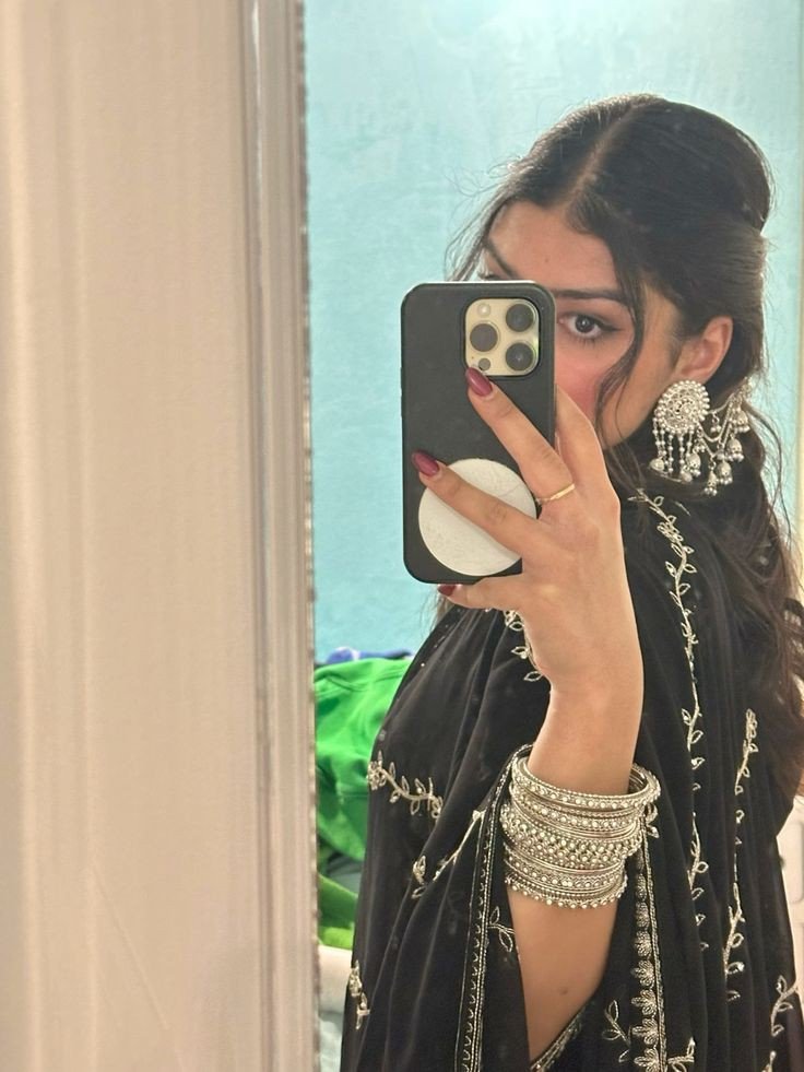 stylish-hidden-face-girls-dpz