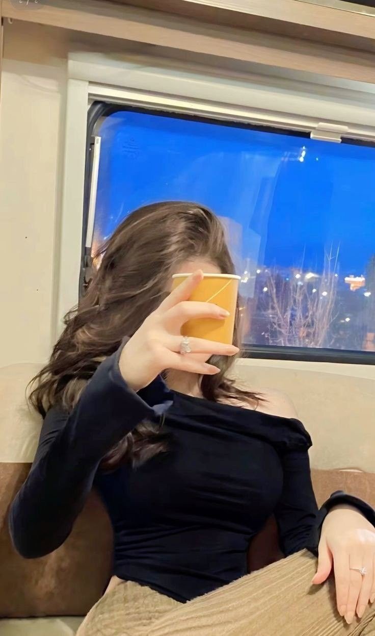 trendy-hide-face-profile-image