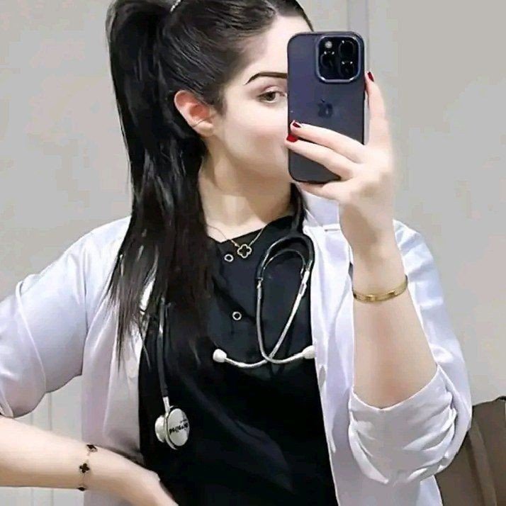 anime-girl-dp-for-instagram-mirror-selfie