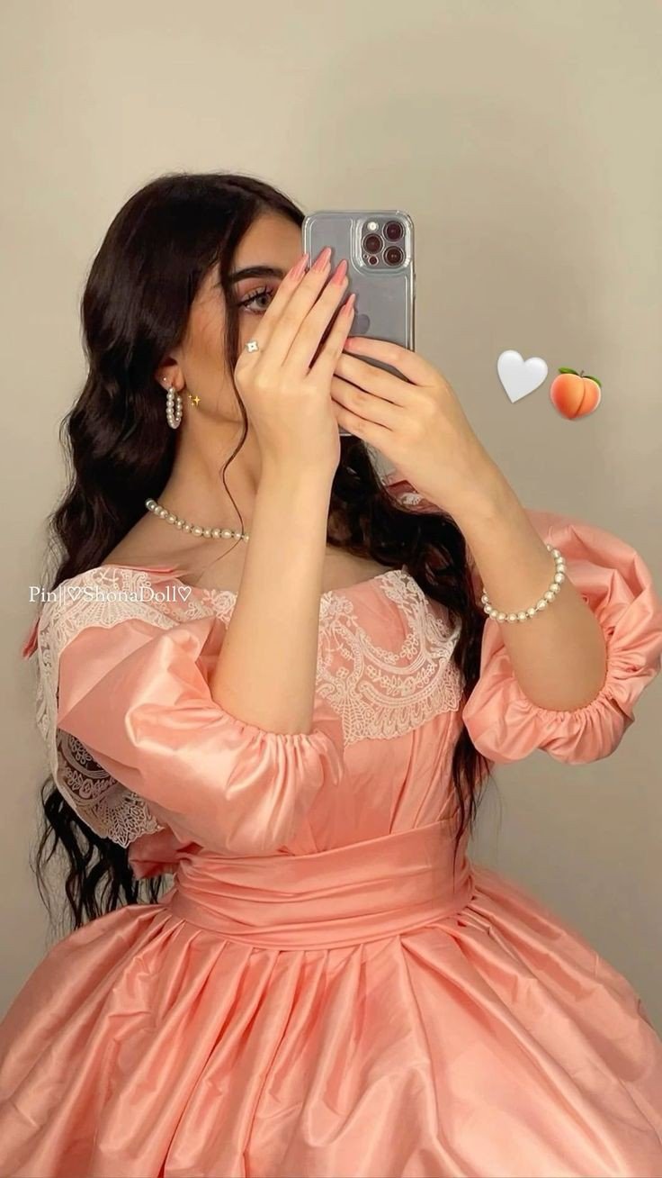 black-mirror-selfie-dp