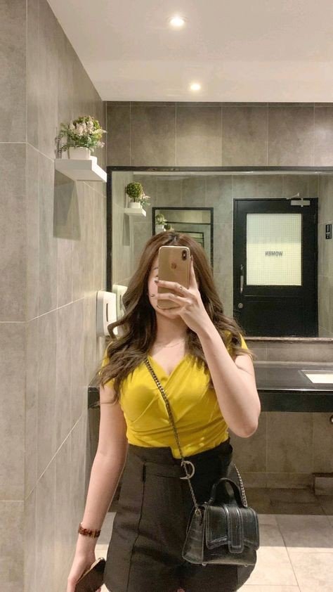 boy-mirror-selfie-dp-for-instagram