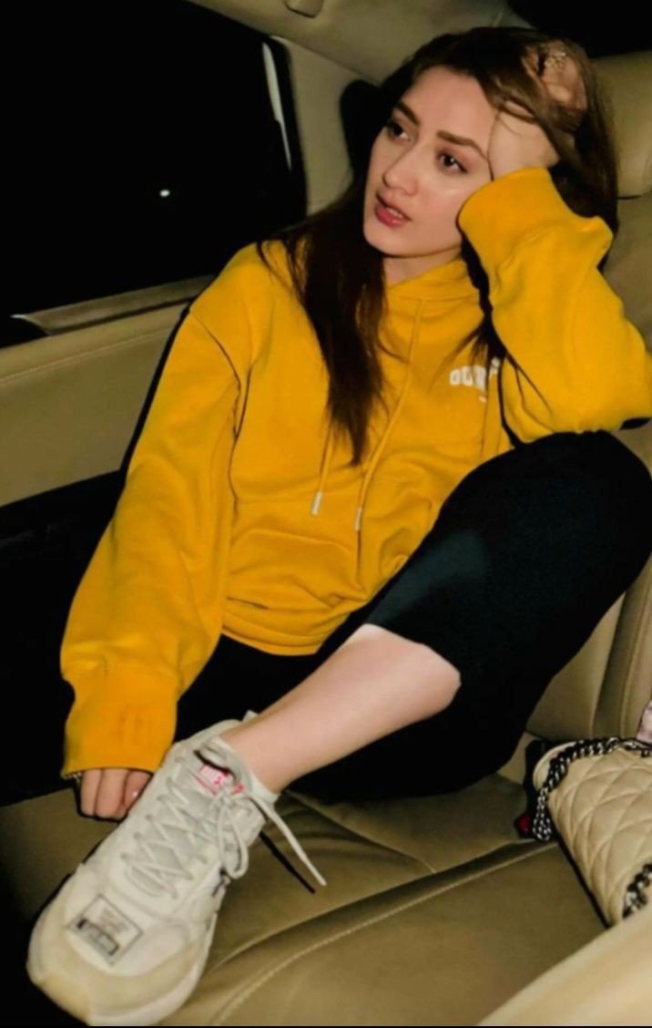 college-girl-photo-dp