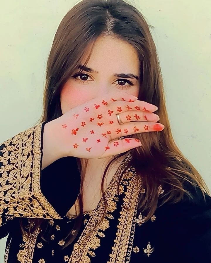 girl-photo-dp-comment