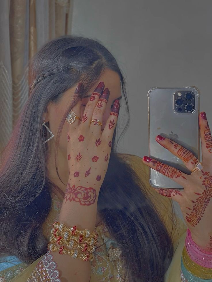 girl-photo-dp-instagram-hidden-face-attitude-simple