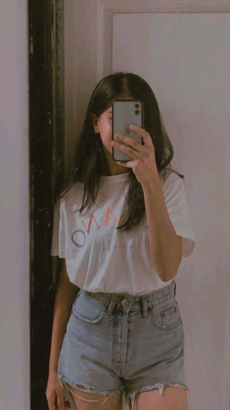 mirror-selfie-boy-dp-for-instagram