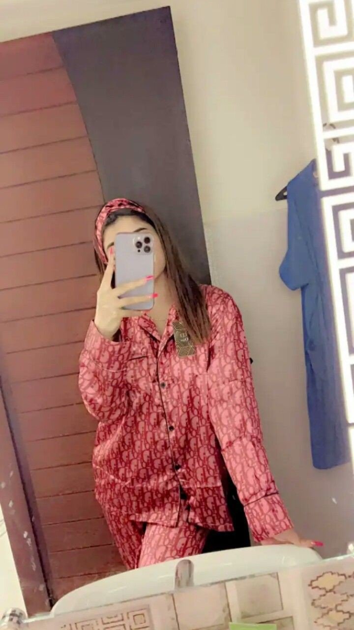 mirror-selfie-dp-girl-aesthetic