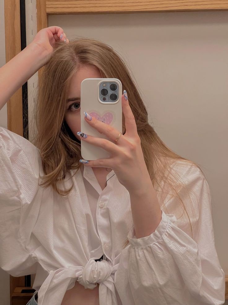 mirror-selfie-dp-girl-black