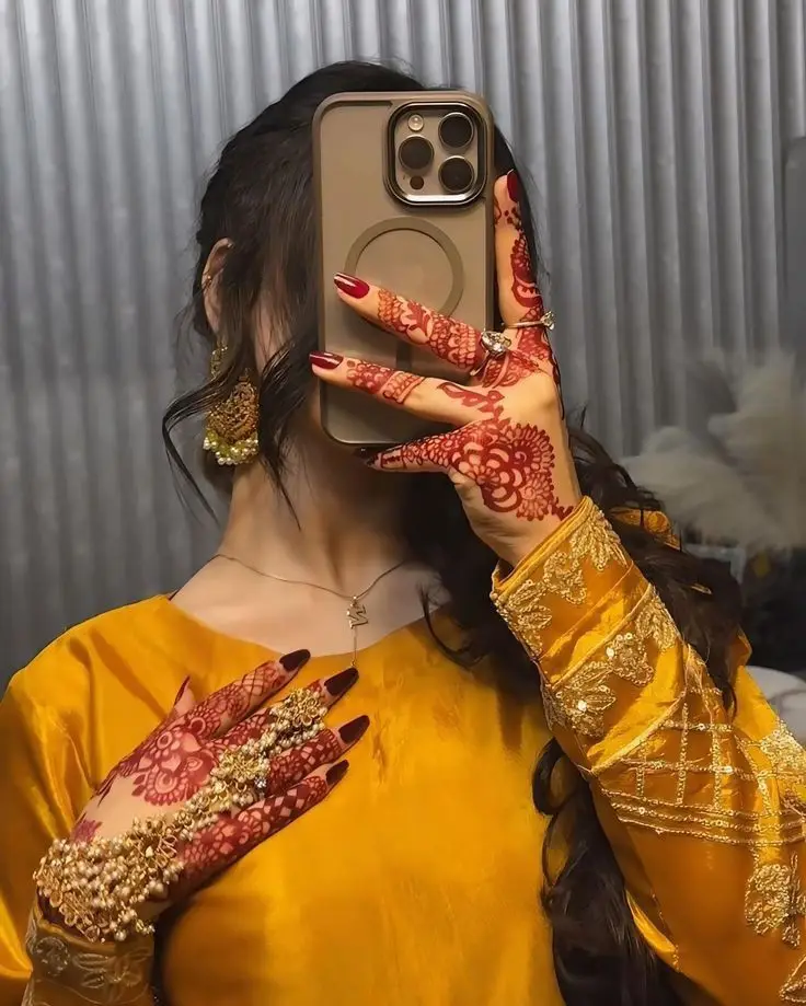 alone-attitude-girl-dp