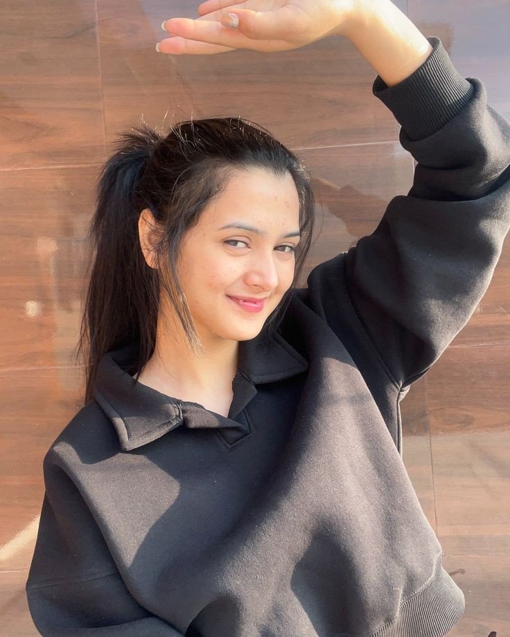 alone-attractive-whatsapp-dp