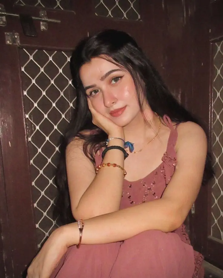 anime-attitude-girl-dp-for-instagram