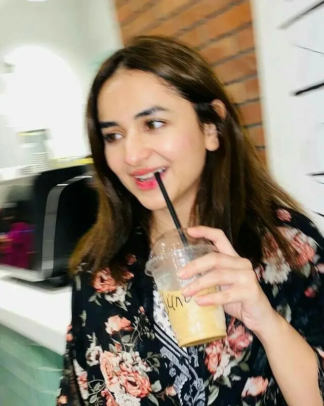 assam-ki-ladki-ki-photo