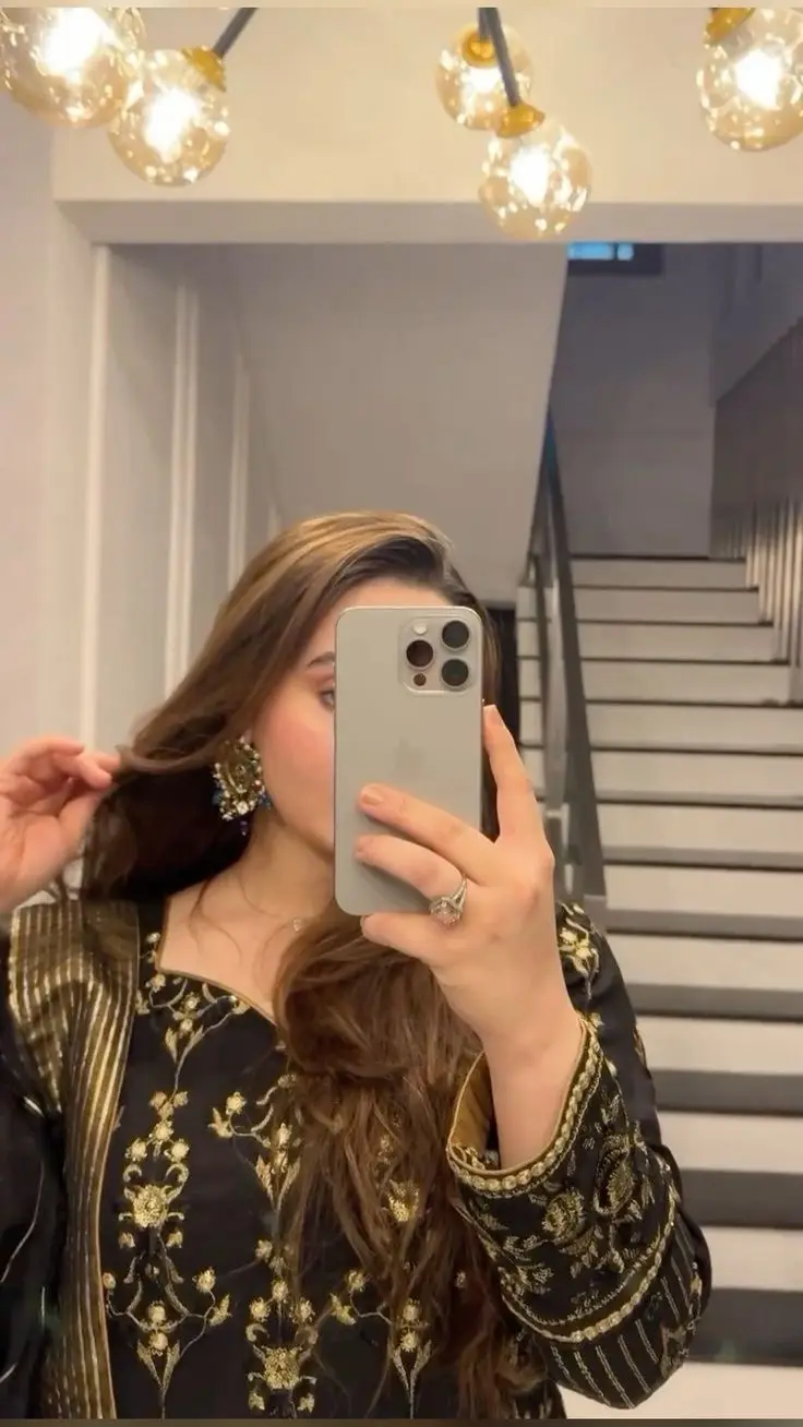 attitude-attitude-girl-dp-for-instagram