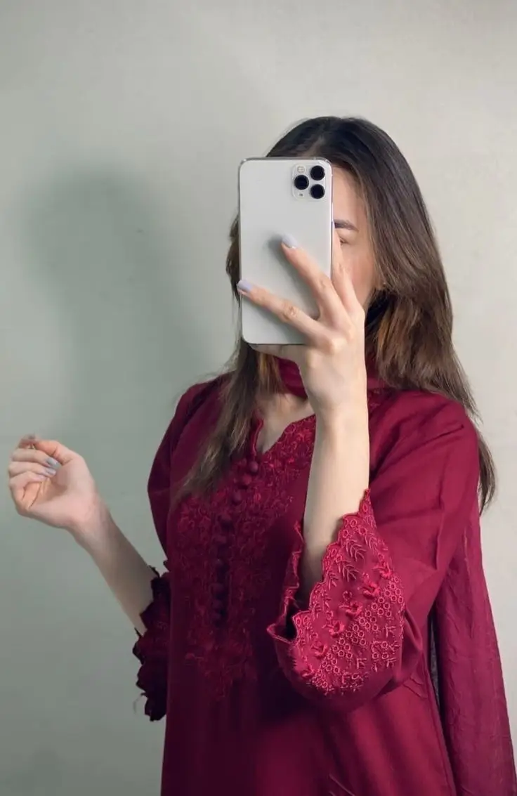 attitude-girl-dp-cartoon-for-instagram