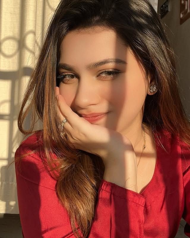 attitude-girl-dp-for-instagram-cap