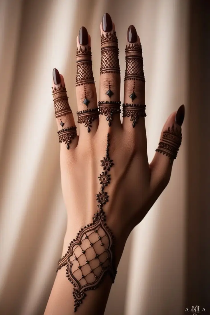 back-hand-mehndi-design-beautiful