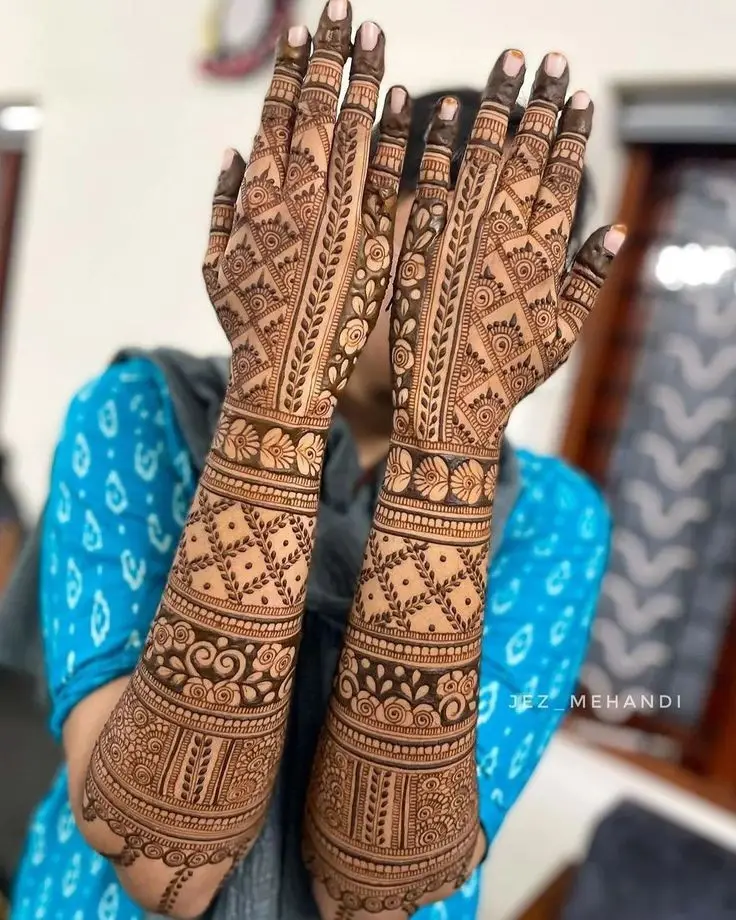 back-hand-mehndi-design-dubai