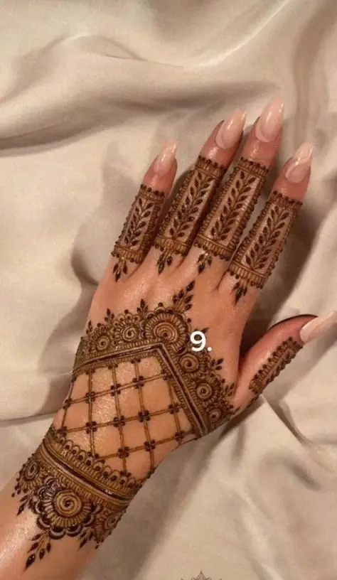 back-hand-short-stylish-mehndi-design-simple-and-beautiful