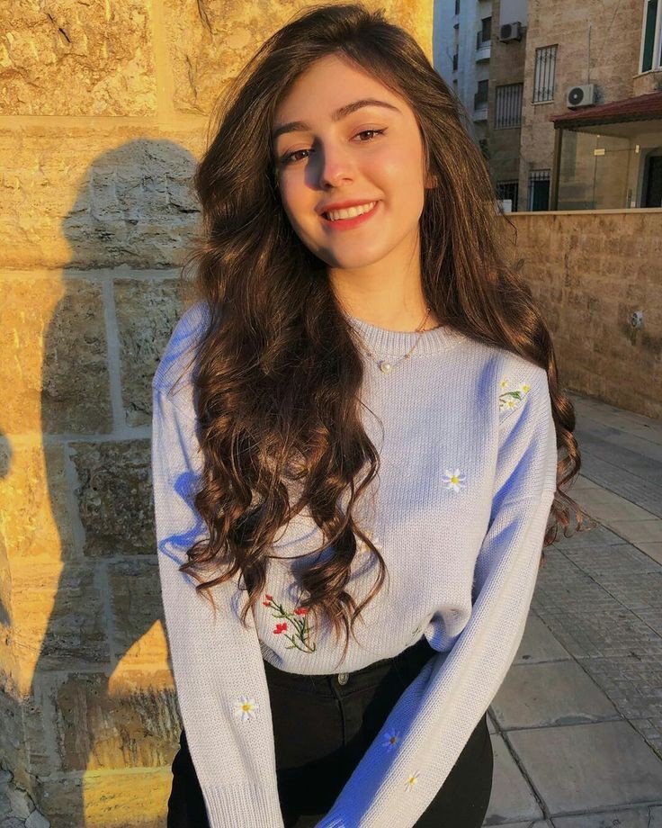 beautiful-cute-simple-girl-pic--years-indian