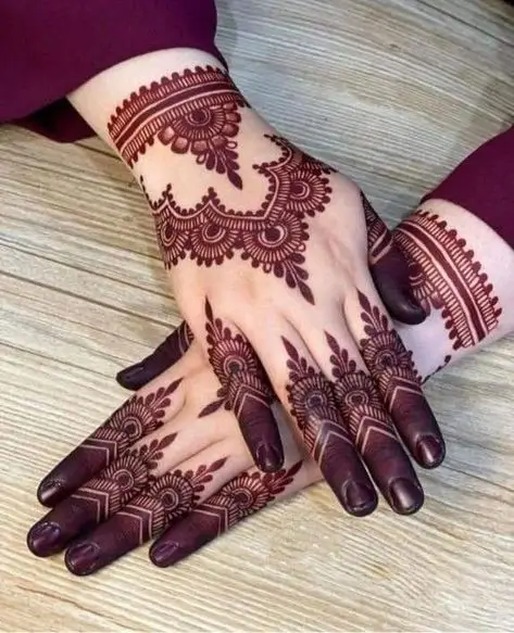 cute-back-hand-mehndi-design-simple