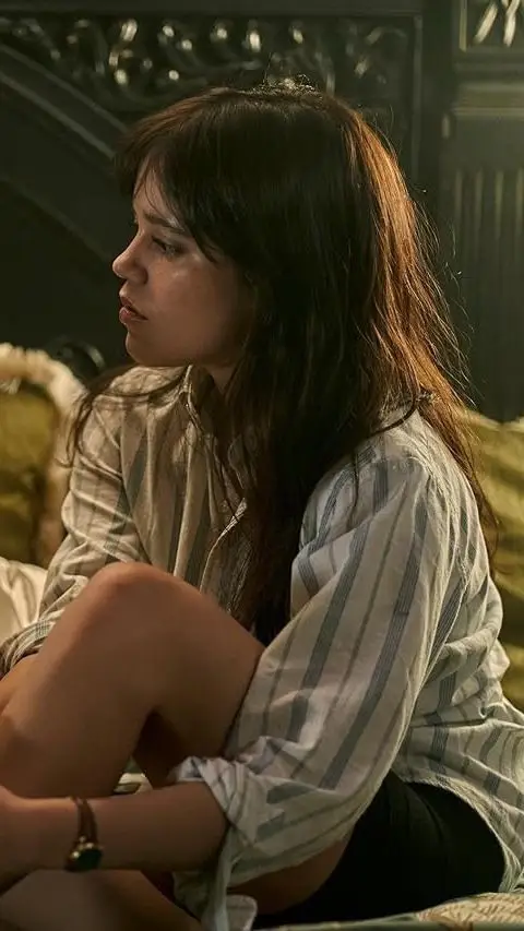 cute-sad-girl-dp-for-whatsapp