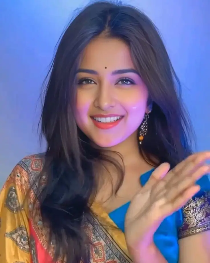 cute-simple-girl-pic-for-dp