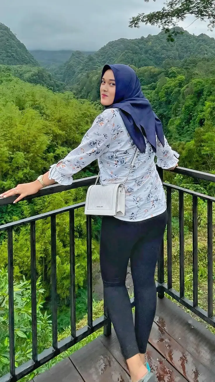 cute-simple-girl-picture