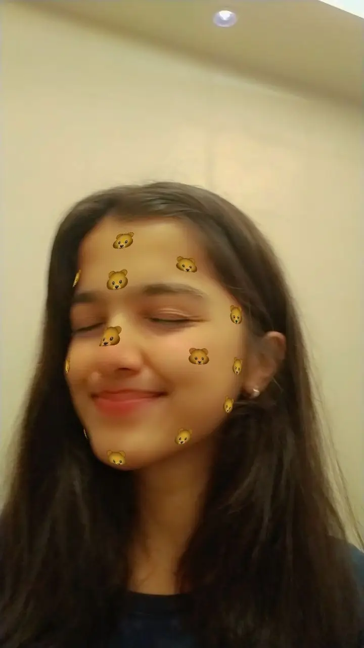 hide-face-girl-pic-black-and-white-indian