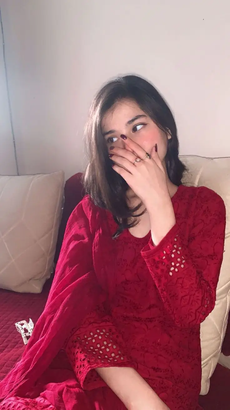 hot-attitude-girl-dp