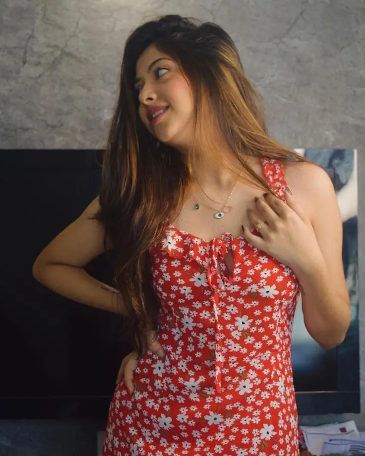 instagram-unique-attitude-girls-dp