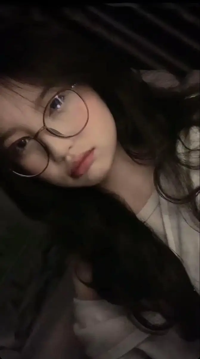 korean-girl-cute-dp-for-instagram