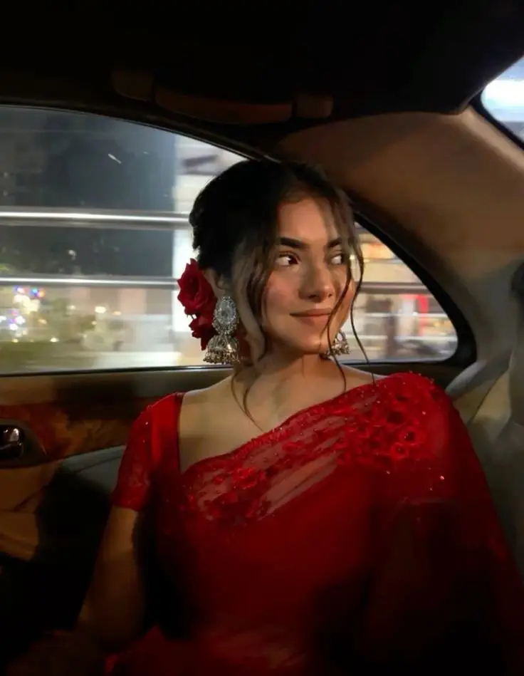 ladki-ka-photo-achcha-wala