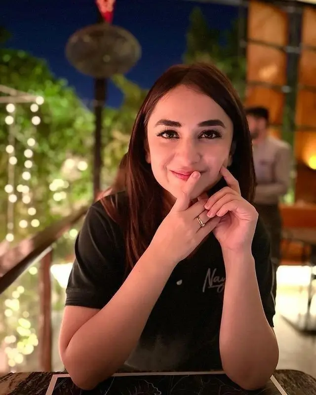 ladki-ki-dp-attitude