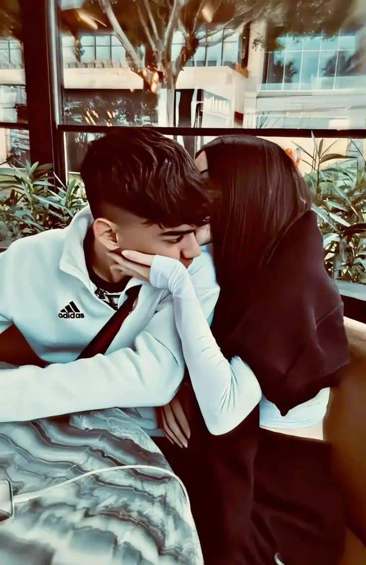 love-dp-black-and-white