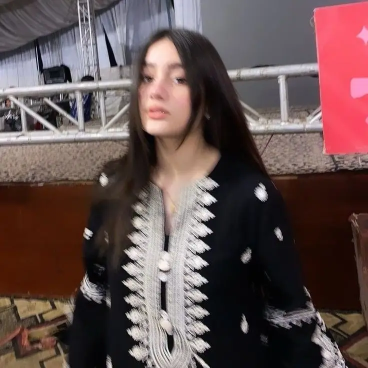 sad-dp-girl-alone-attitude-for-instagram